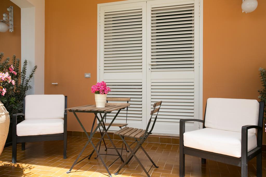 Temenos Villa By Ortigiaapartments シラクーサ エクステリア 写真